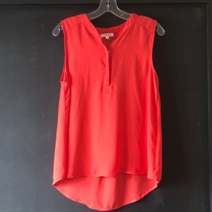 Sleeveless blouse